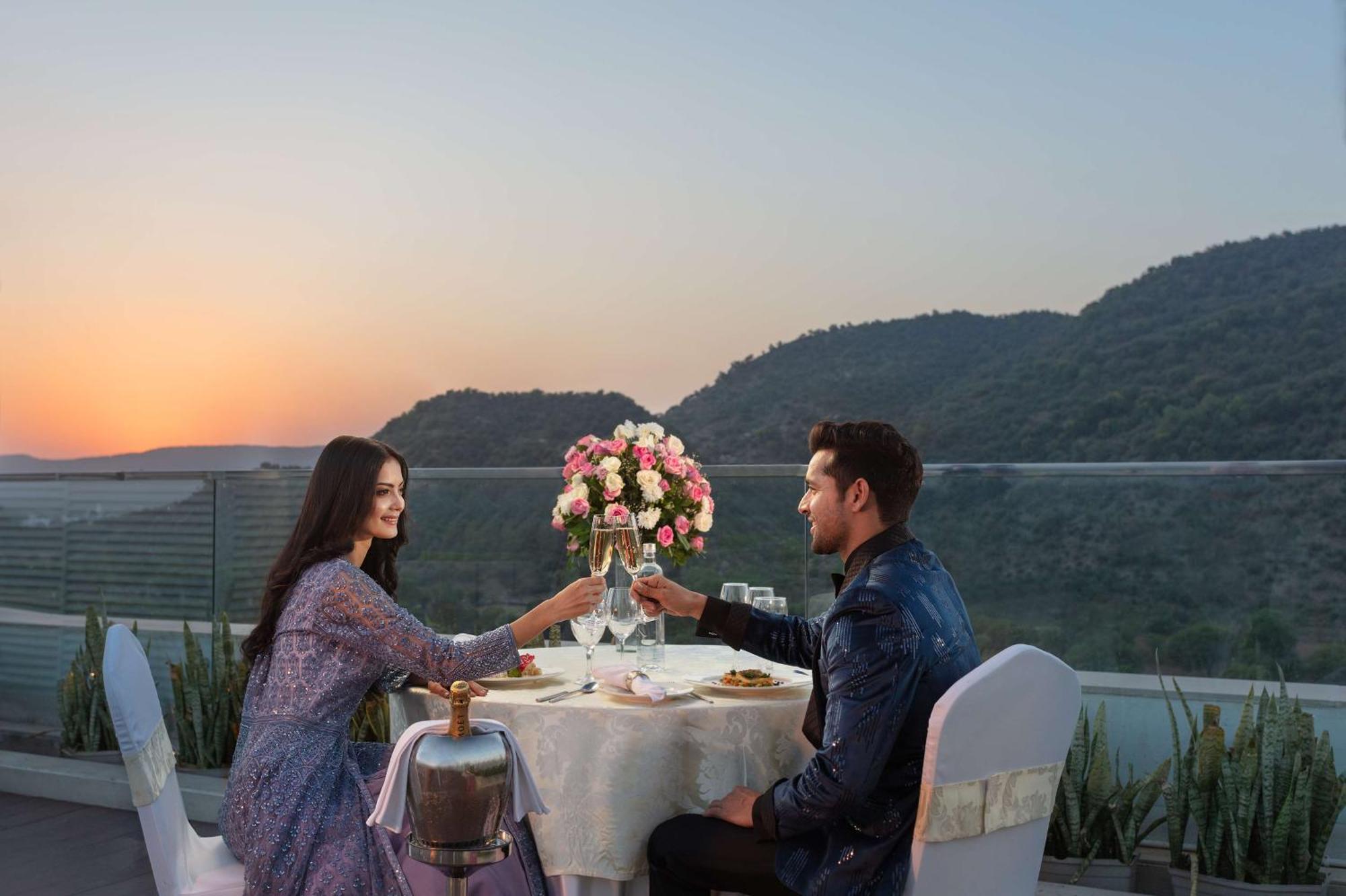 Doubletree By Hilton Jaipur Amer Exterior foto