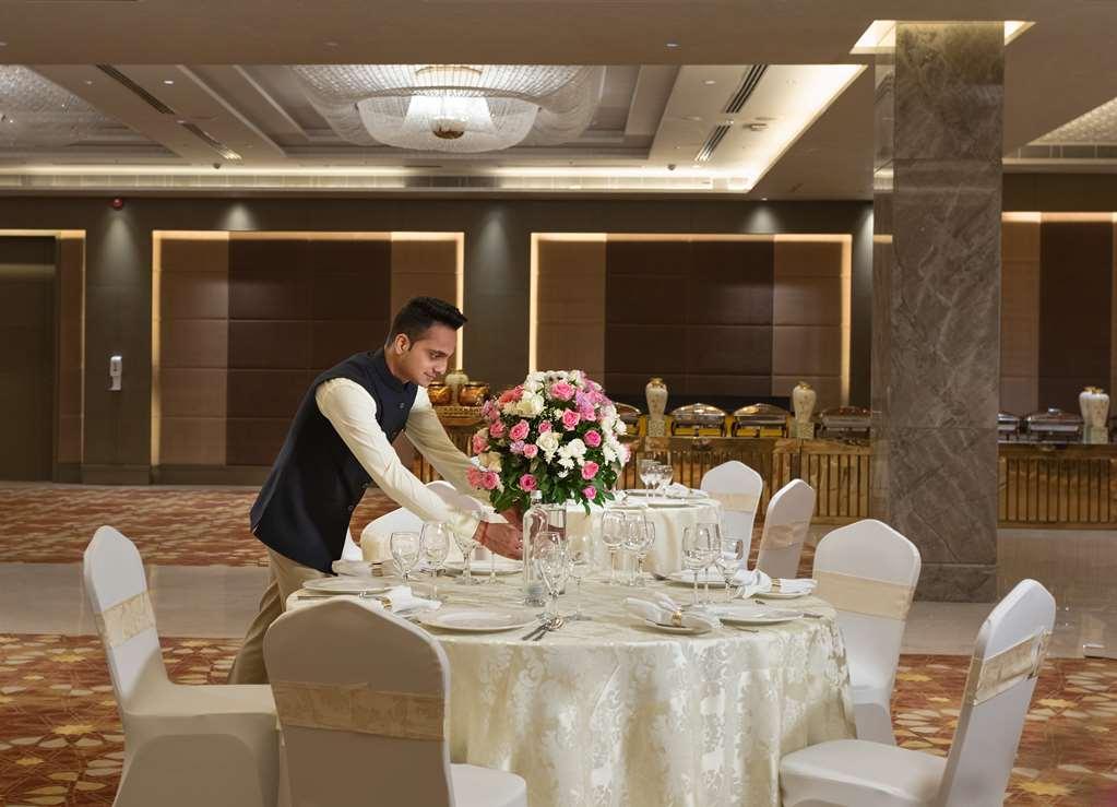 Doubletree By Hilton Jaipur Amer Instalações foto
